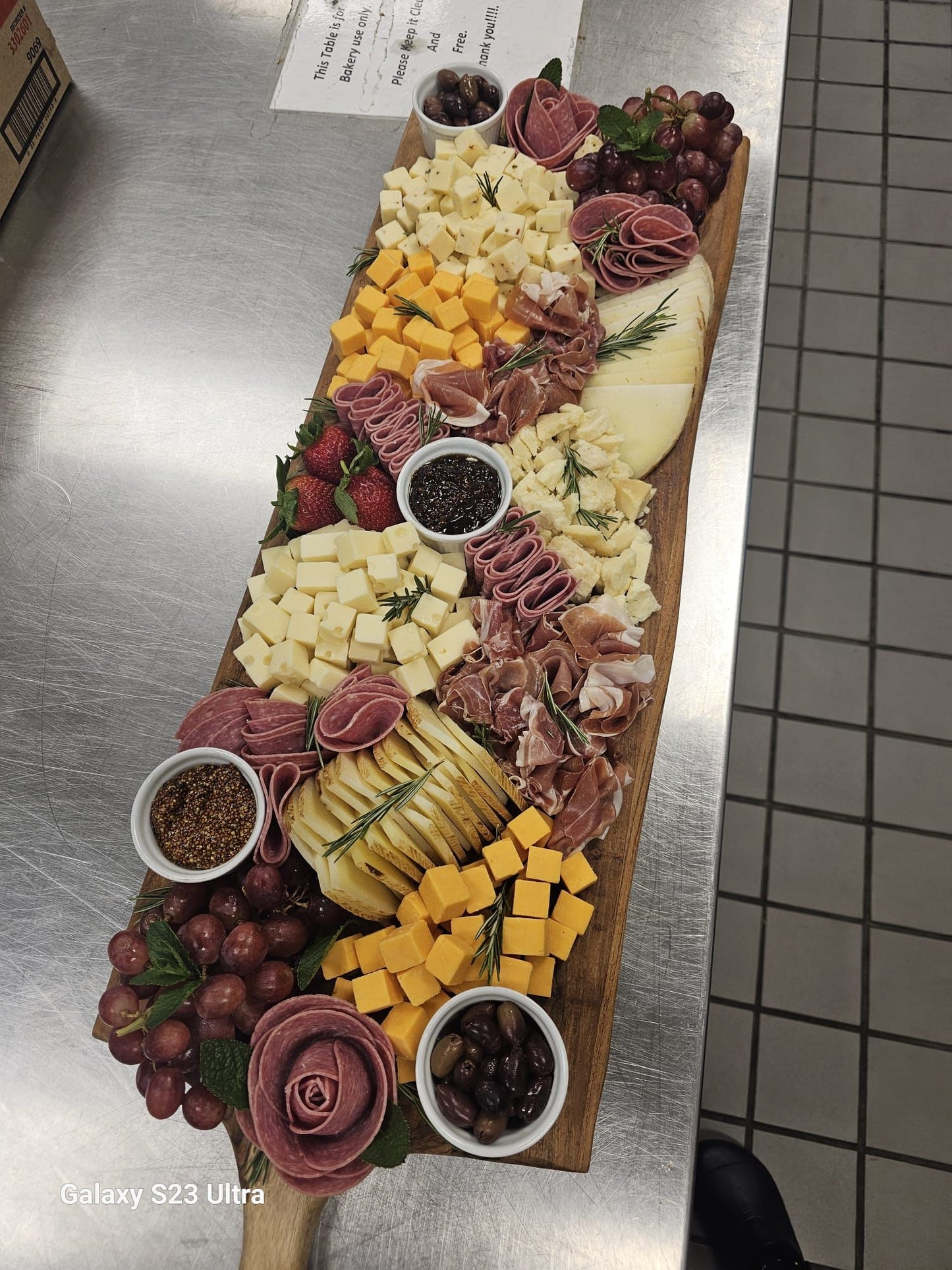 Tabla de Quesos y Charcutería Gourmet